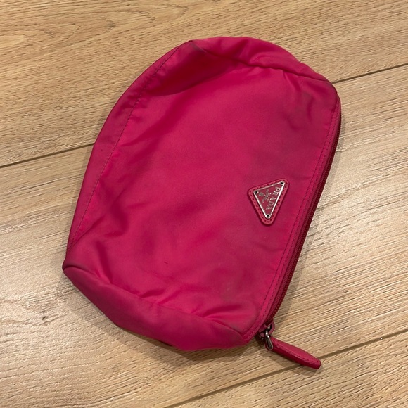 Prada toiletry bag - Picture 2 of 7